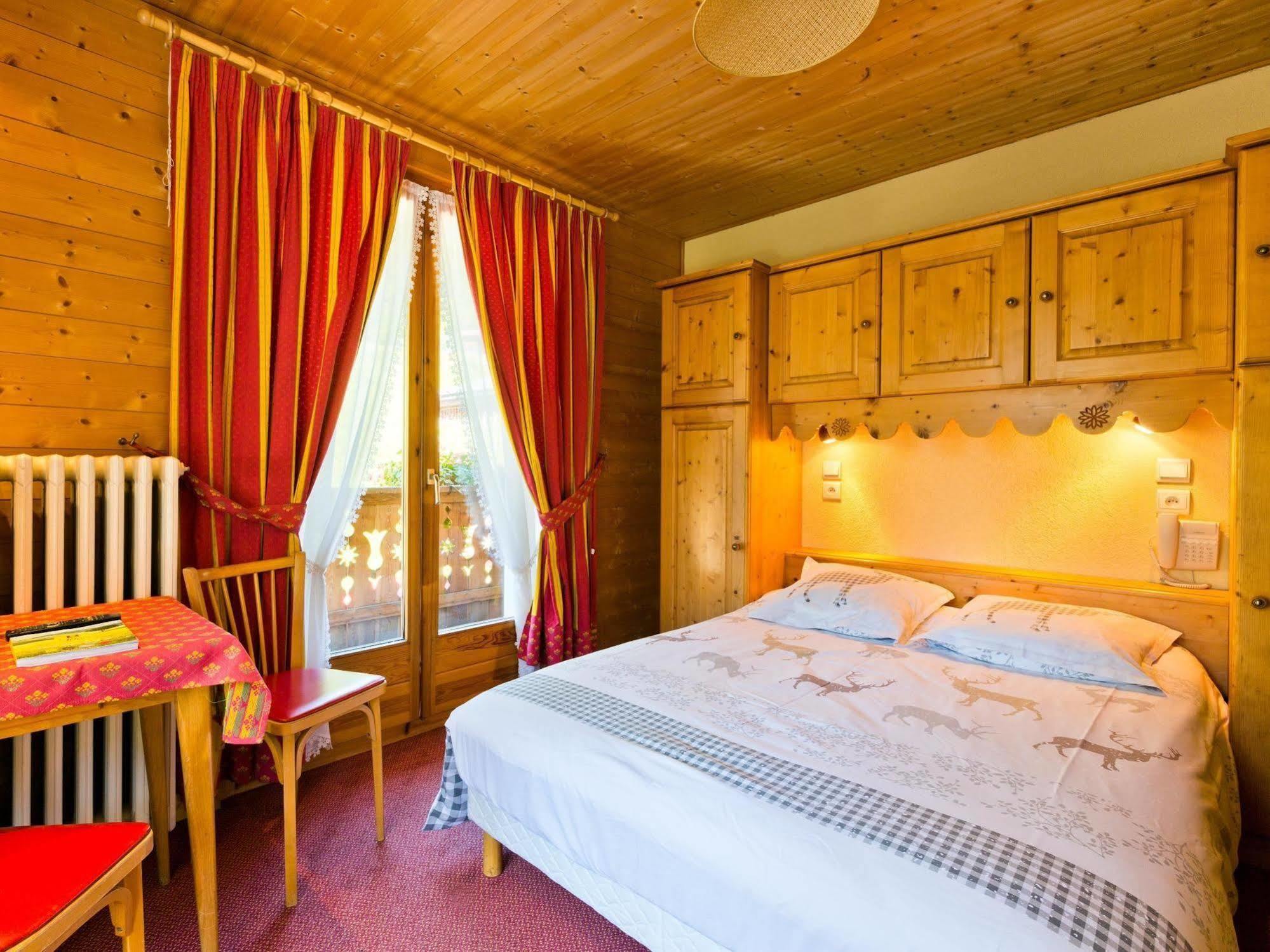 Hôtel Le Kandahar Chatel Bagian luar foto